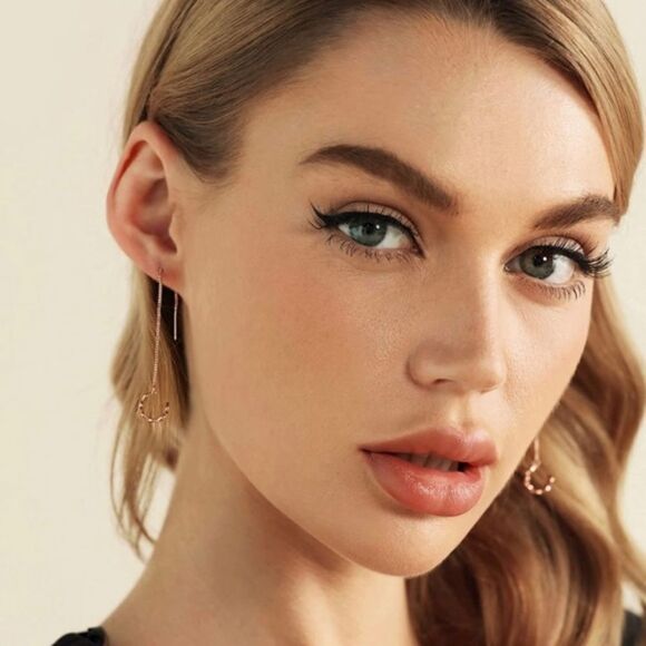 Rose Gold 18k Plated Cubic Zirconia Ear Cuff Thread Earring - Picture 3 of 3